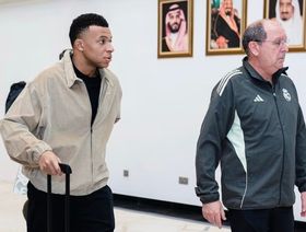 "السلام عليكم يا سعودية".. كيليان مبابي يصل جدة قبل كلاسيكو السوبر