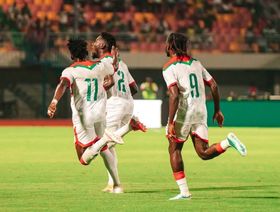 بعد تأخر 3 أيام.. منتخب بوركينا فاسو يتوجّه إلى الأرجنتين لخوض مباراتهما الودية