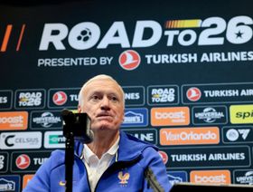 ديشان يرفض التعليق على "اختيار زيدان" لقيادة منتخب فرنسا