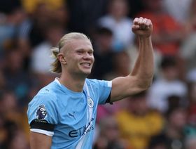 هالاند يبدأ موسمه مع سيتي بـ3 أرقام رائعة أمام ضحيته المفضلة