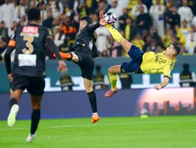 بمقصية رائعة.. كريستيانو رونالدو يرفع حصيلته إلى 954 هدفاً