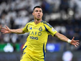 "نجم ليفربول" قربان النصر لتجديد تعاقد كريستيانو رونالدو