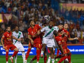 تركي العمار الأفضل وإداورد ميندي الأسوأ في قمة القادسية والأهلي