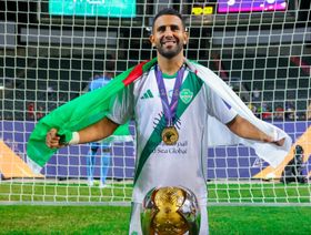 محرز أيقونة الأهلي يحصد لقبه 15 وينقصه حلم أخير