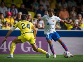 قادة فرق الليغا يرفضون إقامة مباراة برشلونة وفياريال في ميامي