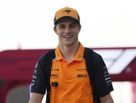 بياستري يفوز بسباق السرعة في قطر ويضغط على نوريس