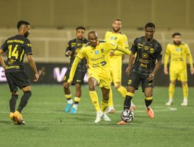 هل يكرس الاتحاد عقدة "أندية جدة" ضد الخليج في الدوري السعودي؟
