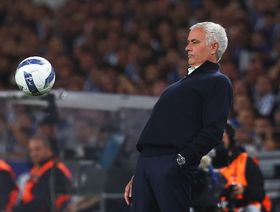 مورينيو يفتح النار على 9 لاعبين "خائنين" في تشكيلة بنفيكا