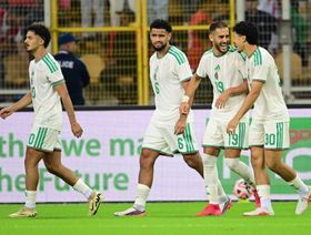 شاهد.. الجزائر تستهل تصفيات كأس أمم إفريقيا بثلاثية في شباك زامبيا