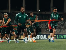 الهلال والأهلي في الإمارات.. مواعيد مباريات اليوم الاثنين 9 فبراير 2026