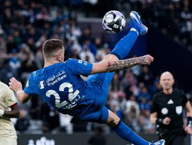 شاهد.. الهلال يقلب الطاولة على الفيحاء بأهداف رائعة