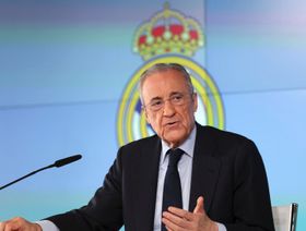 فلورنتينو بيريز يشكو "حملة" إعلامية ويدعو إلى انتخابات في ريال مدريد
