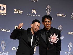والد يامال "يحتاج إلى مساعدة" بعد "تورّطه بشجار" في مطار برشلونة