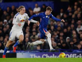 شاهد.. تشيلسي يفرط في تقدمه ويكتفي بتعادل مخيب مع ليدز