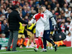 أوديغارد يغيب عن أرسنال حتى منتصف نوفمبر بسبب إصابة في الركبة