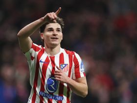 خوليان ألفاريز يُفسد فرحة أتلتيكو مدريد ولا يستبعد رحيله الموسم المقبل