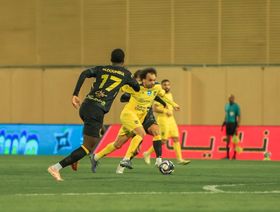 شاهد.. رايكوفيتش يتألق أمام الحزم في شوط أول محبط للاتحاد