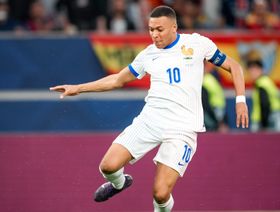 مبابي يكسب الرهان وينتزع رقم 10 في ريال مدريد