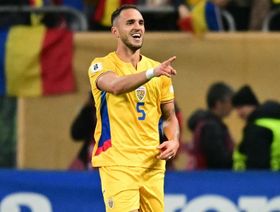 رومانيا تصعق النمسا وتشعل المجموعة الثامنة بتصفيات كأس العالم