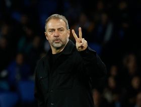 فليك يطالب لاعبي برشلونة بـ"تسجيل هدفين في كل شوط" أمام أتلتيكو