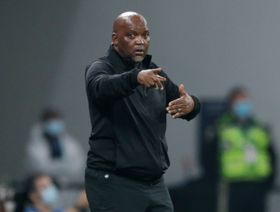 بيتسو موسيماني يعود لتدريب جنوب إفريقيا بعد رحيل بروس
