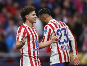 أتلتيكو مدريد يهزم إشبيلية وأنطوان غريزمان يحقق 200 هدف بالليغا