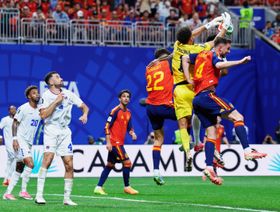 التاريخ يحفز السعودية.. كيف تعرضت إسبانيا للإحراج أمام آسيا في كأس العالم؟