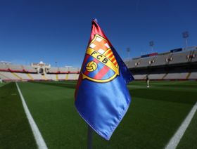 برشلونة يعتذر للصين بعد صورة لأطفال يحملون علم تايوان