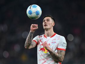 مانشستر يونايتد يتحرك في الخفاء لإنهاء مشكلة الرقم 9