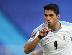 أراوخو وسواريز على رأس قائمة الأوروجواي في المونديال