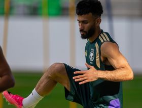 سلطان مندش يرفع سقف التحدي: هدف السعودية الفوز على إسبانيا