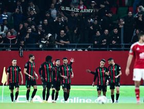 الأهلي يعود بتعادل أمام الجيش الملكي وسط أجواء متوترة بدوري أبطال إفريقيا