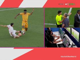 بعد دقيقة واحدة على نزوله.. طرد جديد في إشبيلية أمام ريال مدريد