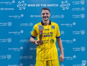 أندريه جيروتو الأفضل وياسين بونو الأسوأ في مباراة الهلال والتعاون