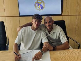 ريال مدريد يجدّد عقد المغربي الواعد تياغو بيتارش حتى 2030