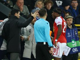 شاهد.. أرسنال يواصل مسيرته المثالية ويهزم بروج بثلاثية