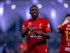 القادسية يُفسد احتفالات الفتح وينتزع وصافة دوري روشن السعودي