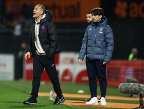 "لم نستحق الفوز".. لويس إنريكي يصدم لاعبي باريس بعد التعثر أمام لوريان