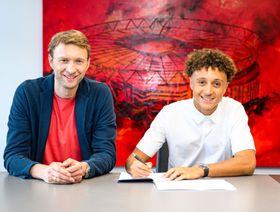 المغربي بن صغير يلتحق بليفركوزن.. هل ينقذ تن هاغ؟