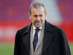 "مُعارض جديد".. رئيس خيتافي يرفض نقل مباراة برشلونة وفياريال