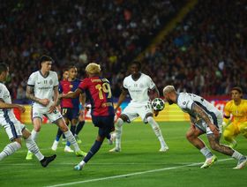 شاهد.. الساحر يامال يحتفل بمباراته رقم 100 مع برشلونة بهدف رائع