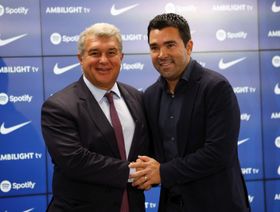 ديكو يلوّح بالرحيل عن برشلونة.. والسبب جوان لابورتا