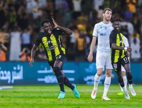 موهبة طلال حاجي تتفوّق على نجومية لاعبي الاتحاد والأخدود