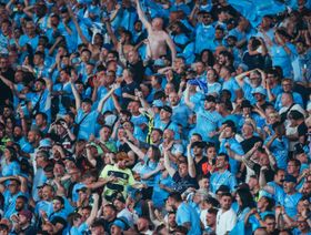 مانشستر سيتي يخفض أسعار التذاكر بملعبه إلى النصف تقريباً