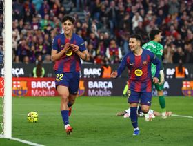 ديكو يُطمئن بيرنال: رودري لن يحجز مكانك في برشلونة