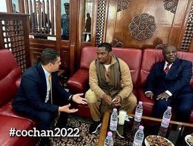 صامويل إيتو في الجزائر يدعم ملفها لتنظيم كأس إفريقيا 2025 