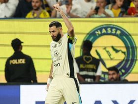 كريم بنزيما يطارد رقم فهد المولد في دوري روشن السعودي