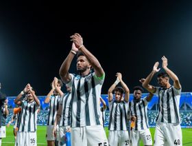 البليهي "هداف المدافعين" يحتفي بإنجازه التاريخي بالدوري السعودي