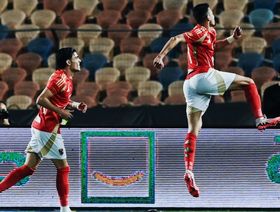 الأهلي يحتفل بسقوط بيراميدز.. وحرس الحدود الضحية