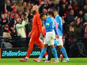 نابولي يتجرع أثقل هزيمة بتاريخه الأوروبي ودورتموند يعبر كوبنهاغن